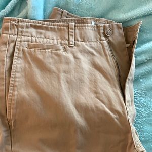 DKNY. Khaki pants. 32x32